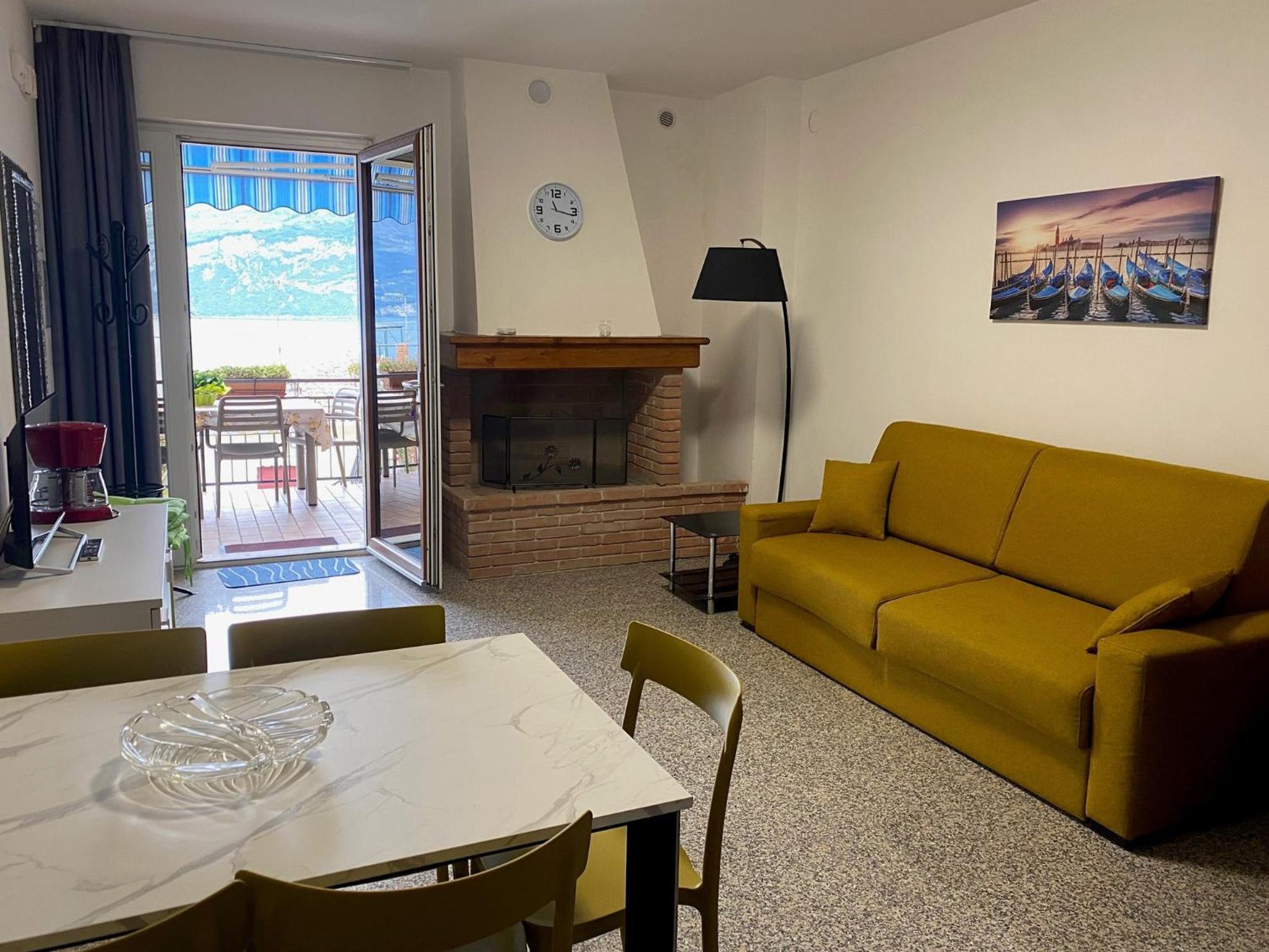 Casa Maya Brenzone sul Garda Exterior photo